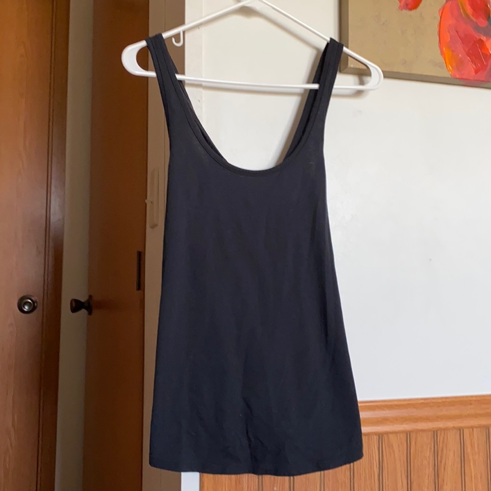 Under armour tank